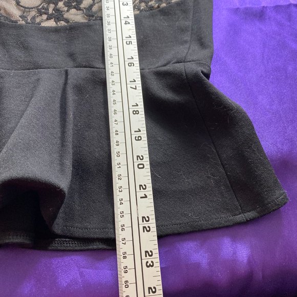 📌Express Look at this backside! Timeless Rayon Blend Sleeveless Top - Picture 7 of 12